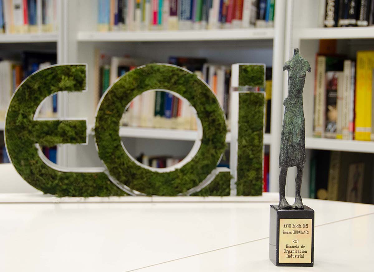 EOI recibe un galardón por su compromiso con la Transformación Digital en los Premios Ciudadanos