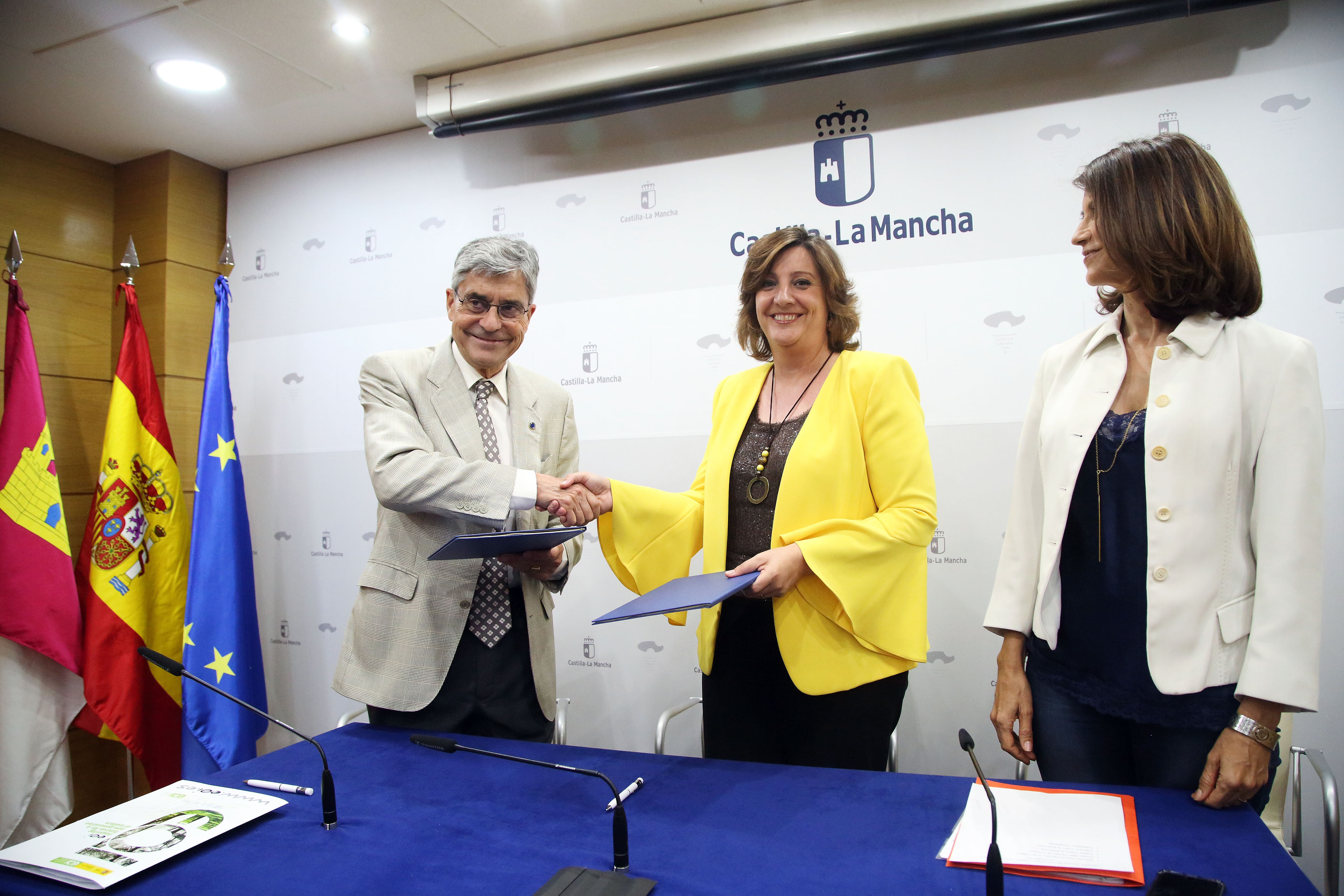 EOI y CastillaLa Mancha firman un